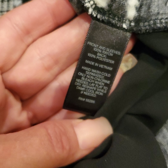 Express Open Back Sheer Top. M.   C - Picture 4 of 4